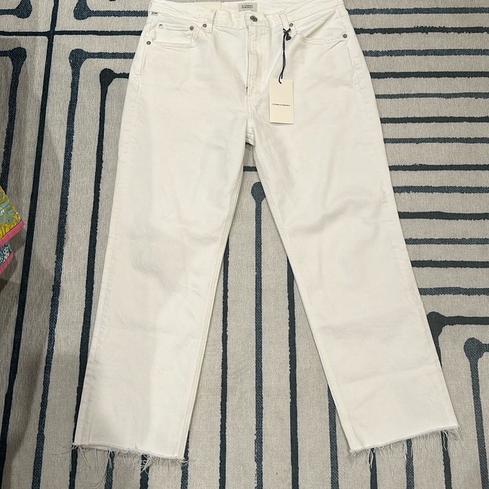Citizens of Humanity - Daphne Crop High Rise Stovepipe. 31 White